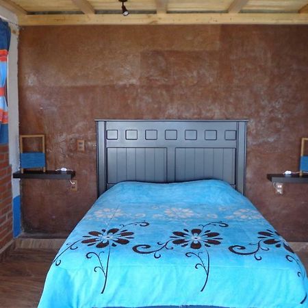 Zirahuen Cuin Habitaciones Rusticas מראה חיצוני תמונה
